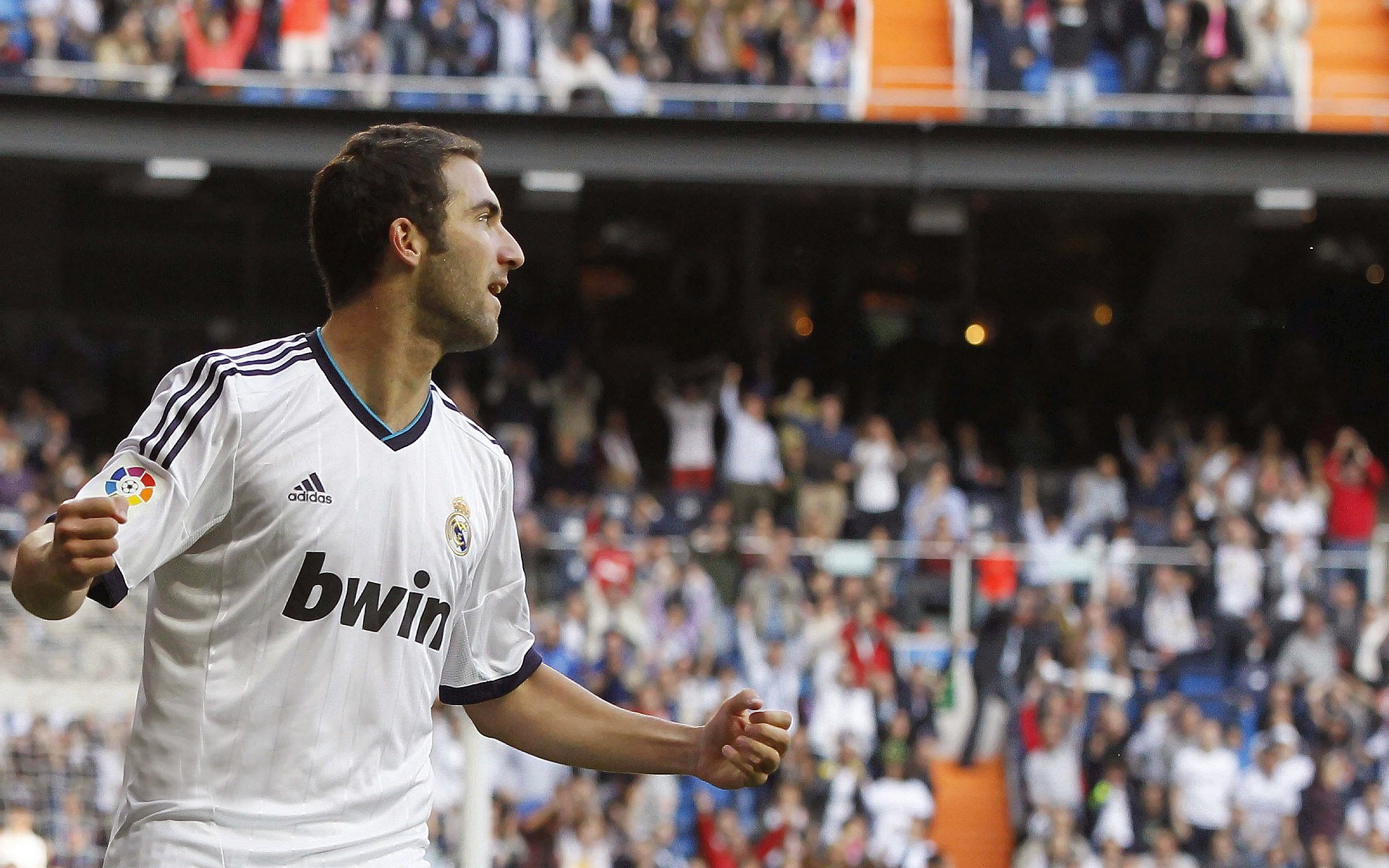 英超精彩对决,教练深度剖析战术调整与关键数据变化,英超教练胜率